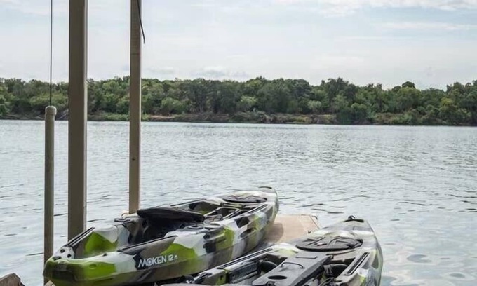 Kingsland House | Azure 2- Lakefront w/Shared Pool & Dog Friendly
