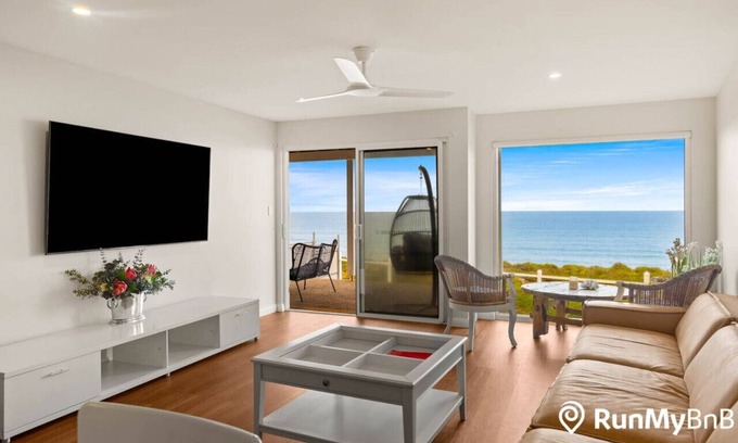 Hayborough House | Azure - Absolute Beachfront
