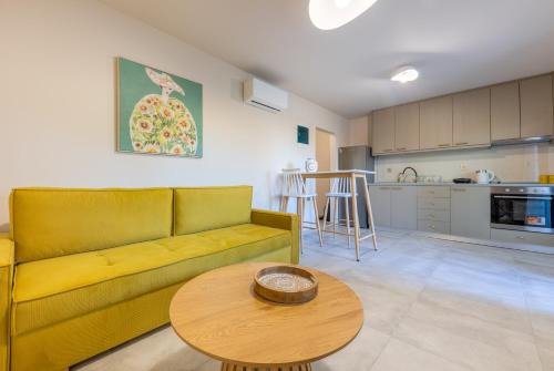 Lambi Apartment | Azure Sofia - Grounded