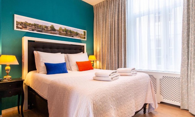 Canal Ring Bed & Breakfast | B&B Blossom