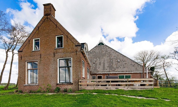Suwald House | B&B farm Grutsk in Suwald with its harbor