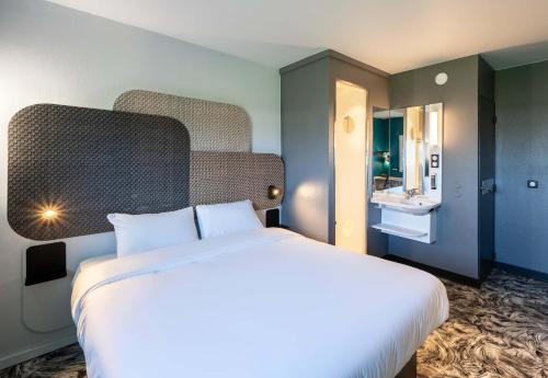 Calais Frethun Hotel | B&B HOTEL Calais Terminal Cité Europe 2 étoiles
