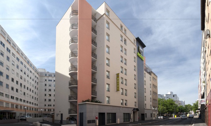 Saint Clair Hotel | B&B HOTEL Lyon Caluire Cité Internationale