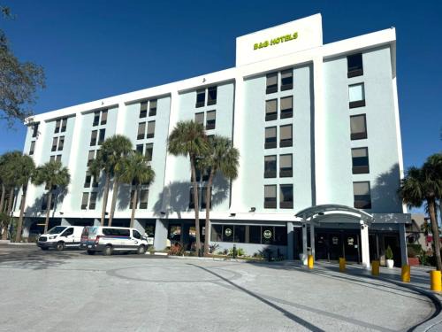 Miami Springs Hotel | B&B Hotel Miami Airport