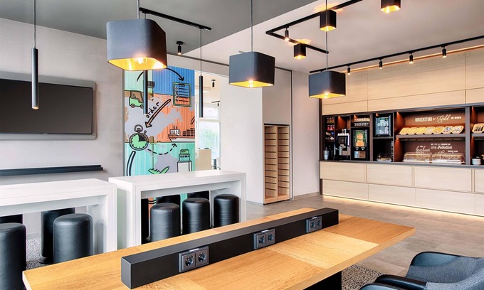 Stuttgart Hotel | B&B Hotel Stuttgart-Neckarhafen