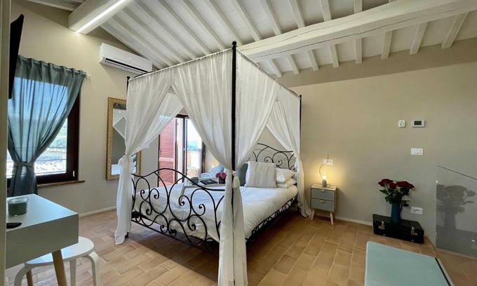 Montalcino Bed & Breakfast | B&B La Fenice