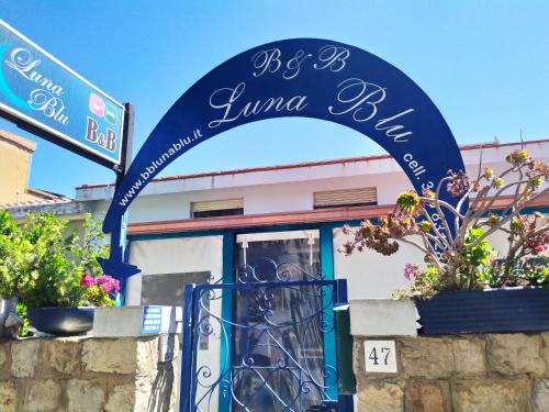 Carbonia House | B&B Luna Blu