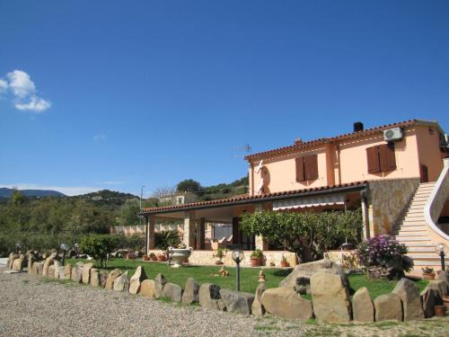 Castiadas House | B&B Monte Gruttas