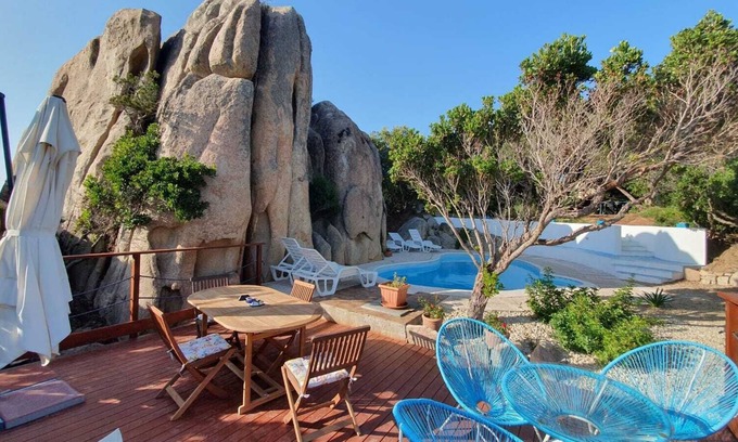 Rena Majore Bed & Breakfast | B&B RENA MAJORE - CALA SPINOSA - swimming pool, air conditioning, WIFI, TV