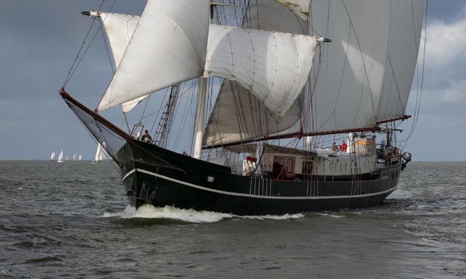 Municipality of Kampen Bed & Breakfast | B&B Sailing Ship Summertime