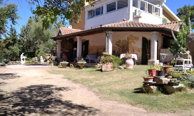 Pittulongu Bed & Breakfast | B&B Villa Sa Pischina