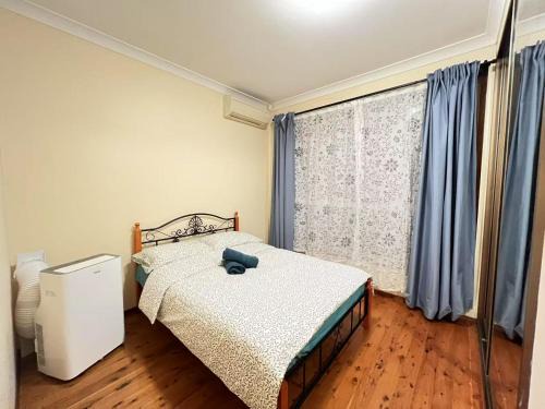 Eastwood House | B Banana Room