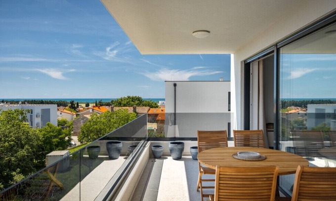 Novigrad Apartment | B&M Apartments Novigrad by Villas Guide
