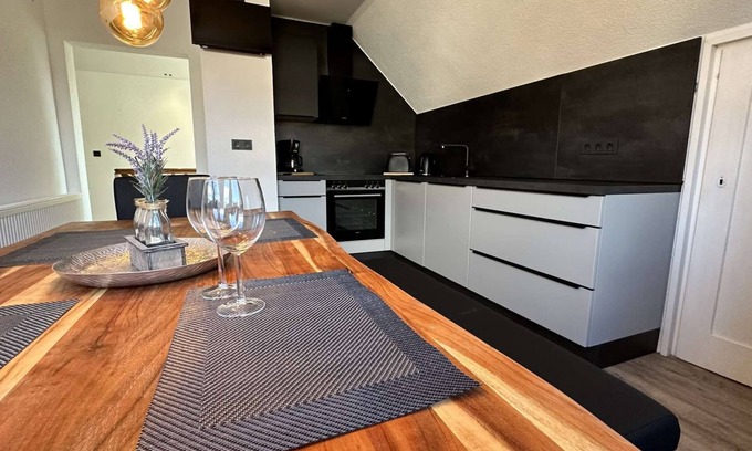 Altmorschen Apartment | B&W Apartments - DG Wohnung