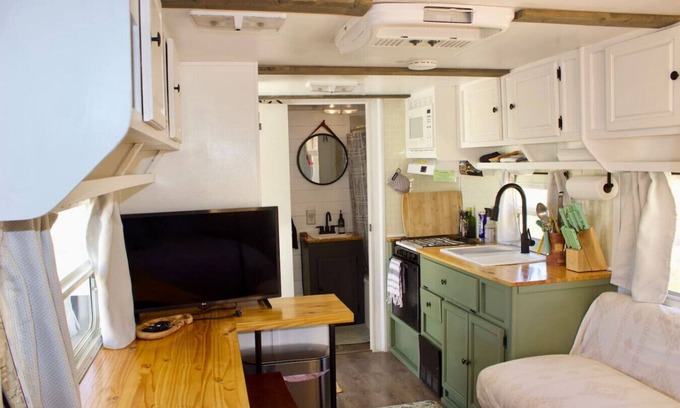 Study Butte-Terlingua House | B&W RV Centrally Located