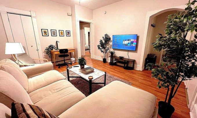The Hill Apartment | B1- Walk to YALE Hospital 1