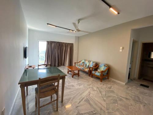 Baharu Apartment | B13-11marina view villas