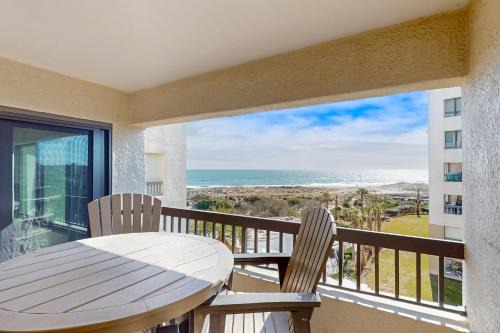 Amelia City Apartment | B147 Amelia Surf and Racquet