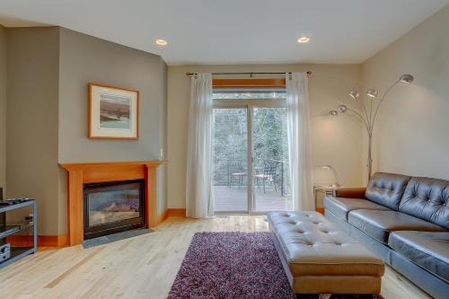 Hood River House | B2 30 Day