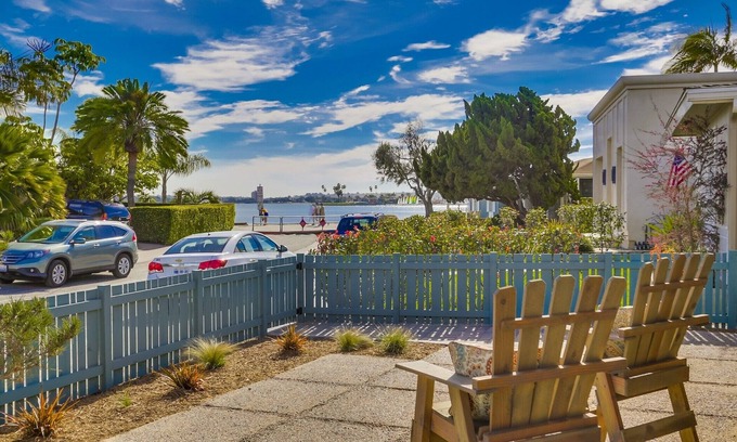 Crown Point House | B5199 Mission Bay Classic Beach House