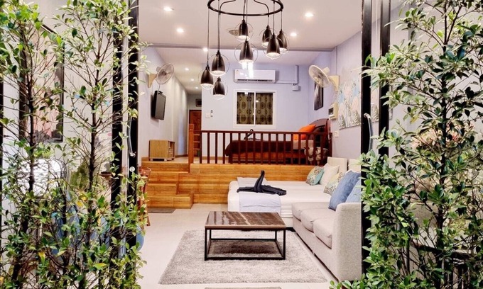 Rayong House | Baan Bua Talay