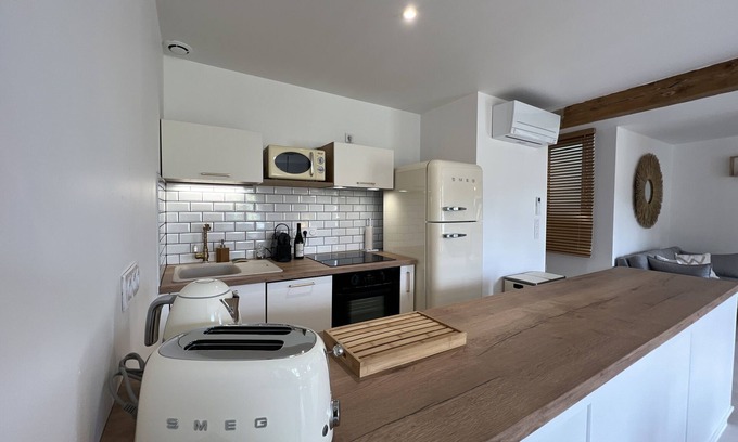 Villefranche-de-Rouergue Apartment | Babolène loft, Bohemian chic apartment.