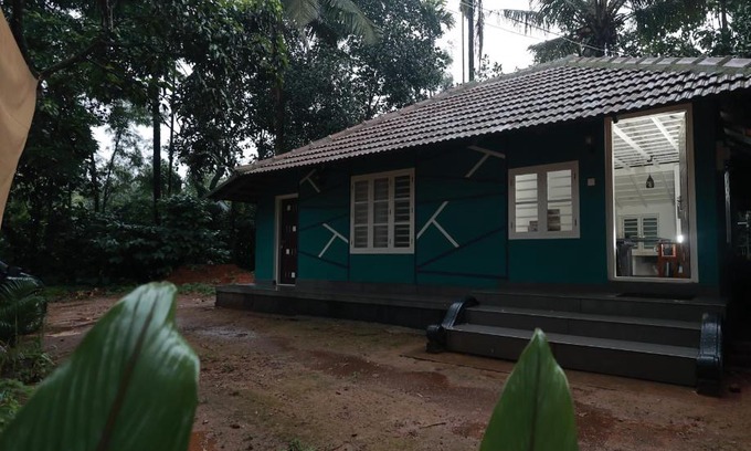 Thavinhal House | Babu's Homestay By Lexstays