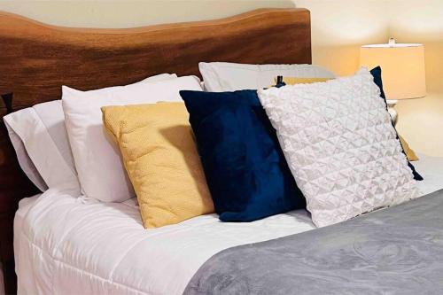 Corvallis Apartment | Baby Bella- w/concierge laundry service