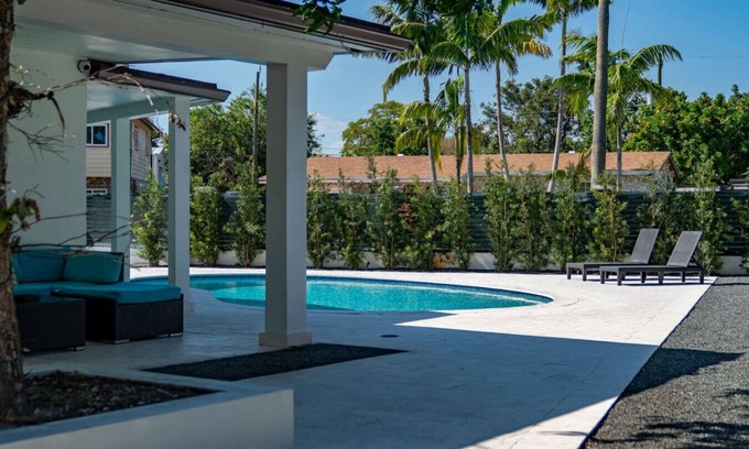Boulevard Heights House | Baby Camellia Modern, luxurious and spacious house