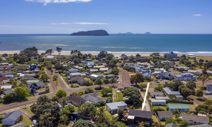 Pauanui House | Bach on Boulevard - Pauanui Holiday Home