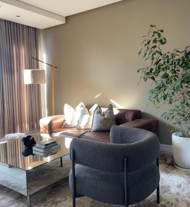 Sandown Apartment | Bachelor apartment in the heart of Sandton