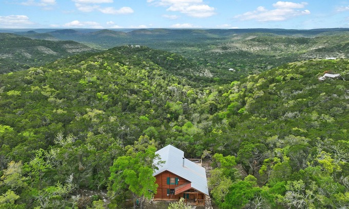 San Marcos Cabin | Backbone Vista Cabin I Hot tub I Views