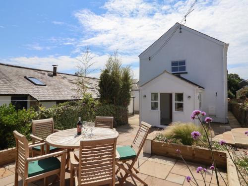 Charmouth House | Backlands Farmhouse