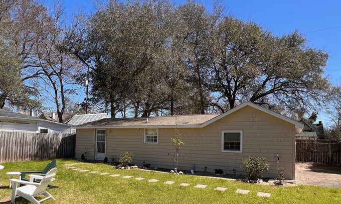 Aiken Cottage | Backyard Cottage Apartment in Aiken