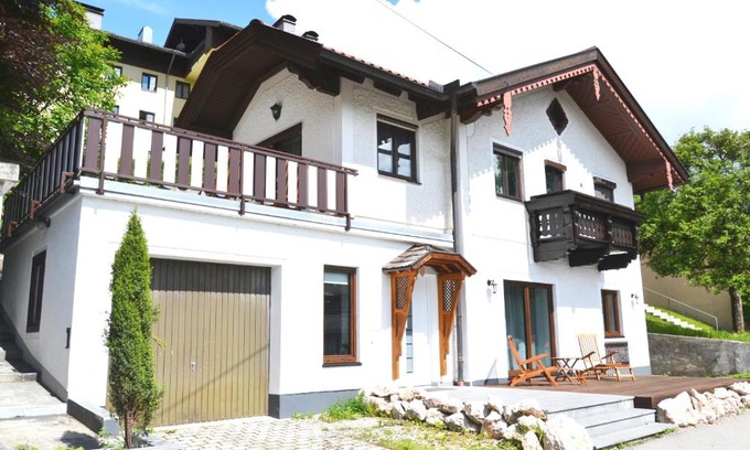 Bad Ischl Apartment | Bad Ischl - Central & Quiet Apartment
