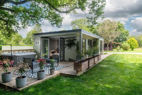 South Cerney House | Badgers Sett