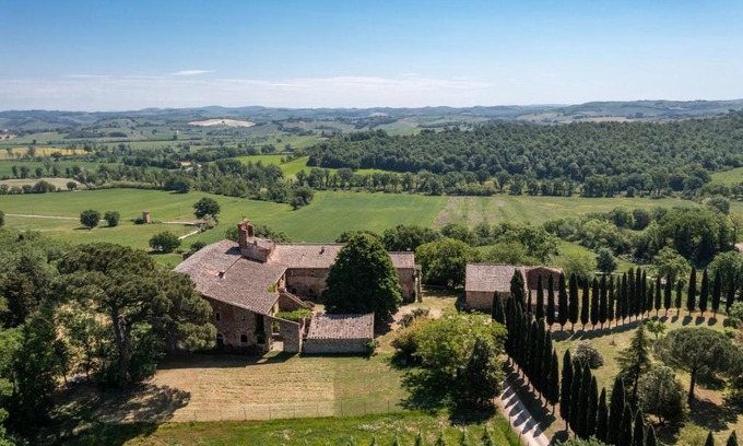 Montalcino Apartment | Badia Ardenga