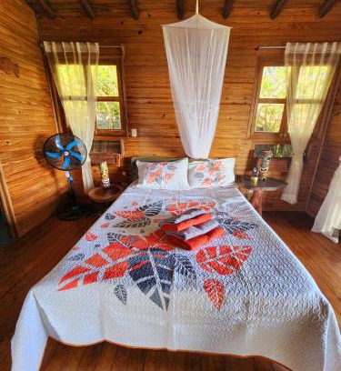 Montezuma Ski Chalet | Badolina Montezuma-wooden cabins & rock climbing