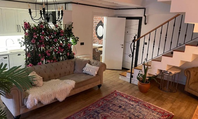 Bornova Apartment | Bahçeli dubleks