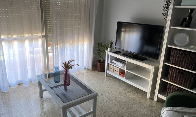 Algeciras Apartment | Bahia de Algeciras, close to the beach.