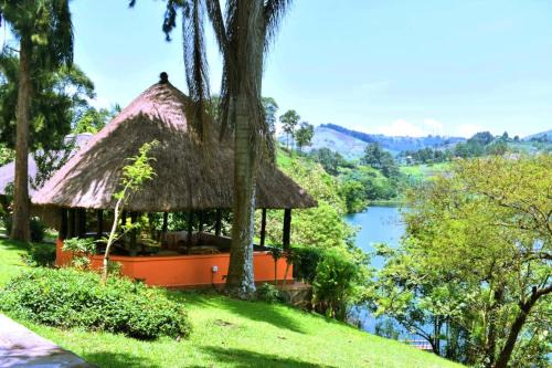 Fort Portal Cabin | Bahundu Safari Lodge