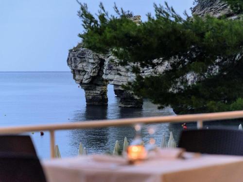 Mattinata Hotel | Baia Delle Zagare - Handwritten Collection