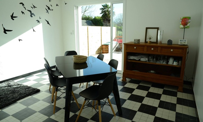Saint-Jean-le-Thomas House | BAIE DU MT ST MICHEL -PLAGE, house with garage, terrace, enclosed garden, free wifi