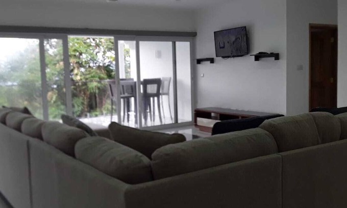 Mahe Island House | Baie Lazare View