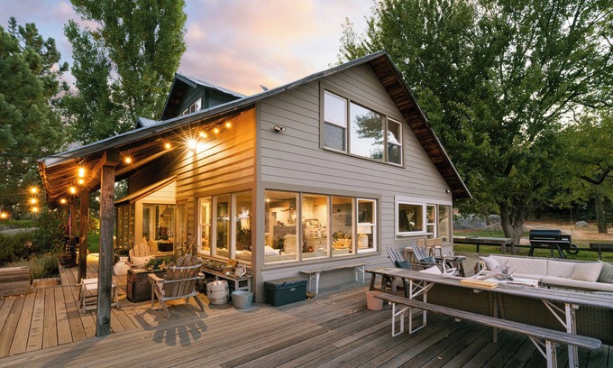 Julian House | Bailey Creek Ranch - Hot Tub, Swimming Pond, and Views!