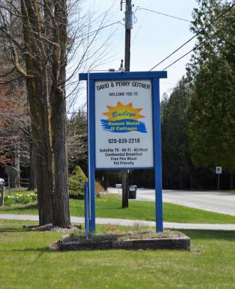 Baileys Harbor House | Baileys Sunset Cottages