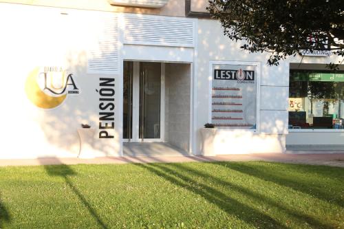Sarria House | Baixo a Lua Rooming