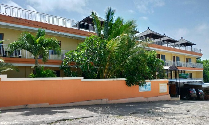 Jimbaran House | Balangan Paradise Hostel and Restaurant