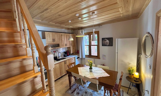 Istanbul City Center House | Balat Rose – Entire Wooden House with Terrace