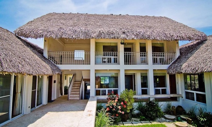 Bacnotan House | "Balay Baroro" Beach Villa